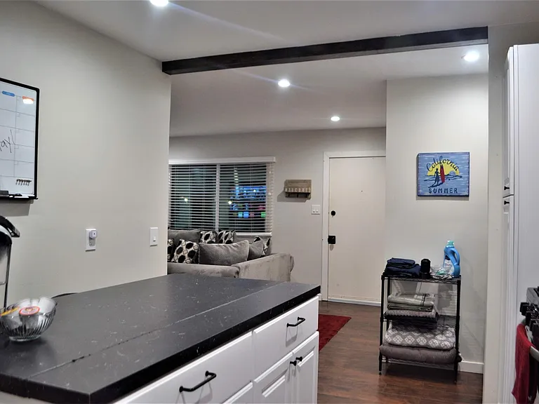 1410 Grove Ave — Photo 4