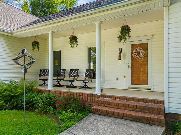 3rd image of 2424 Horseshoe Dr