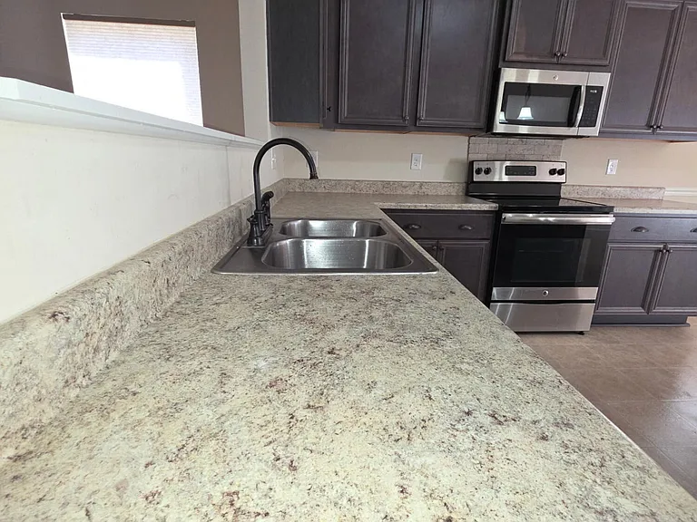 732 Edenberry St — Photo 4