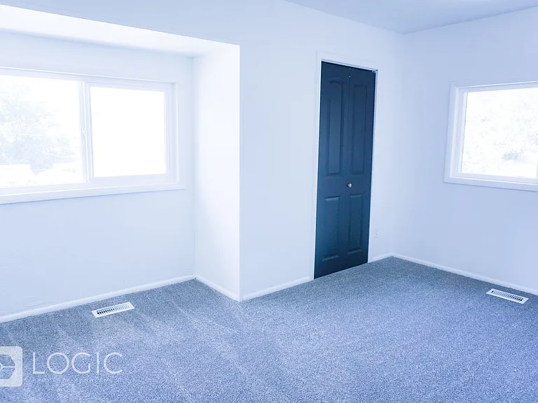1238 Oak St #1 — Photo 15
