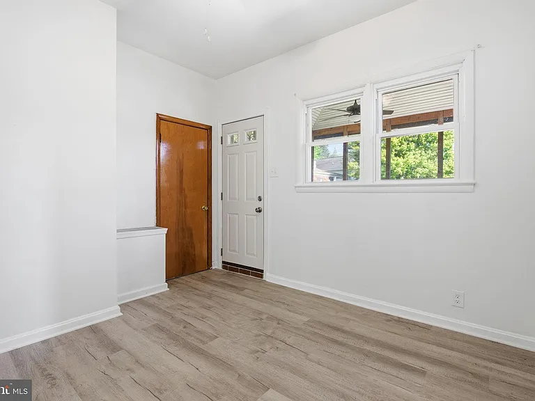 2301 Bayside Dr — Photo 13