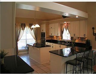 4th image of 7 Forest Green Dr