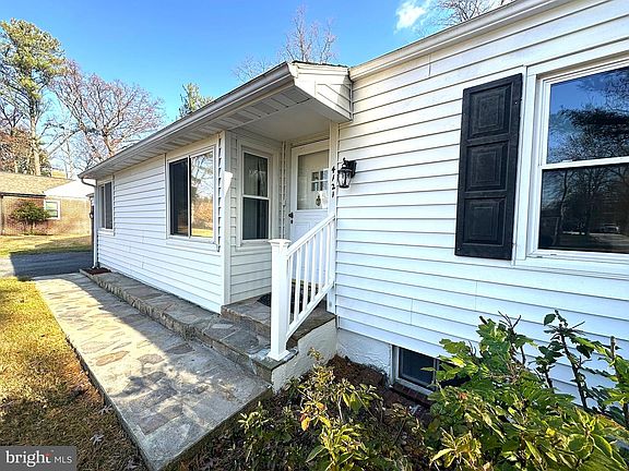 4th image of 4121 Villa Nova Rd