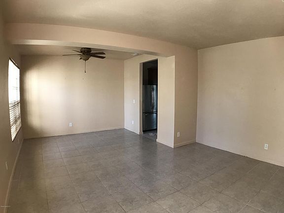 3rd image of 4252 Collinwood Dr