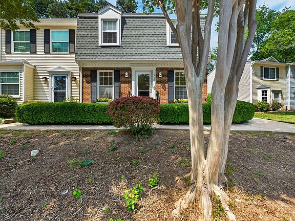 2nd image of 218 Rosebrooks Dr