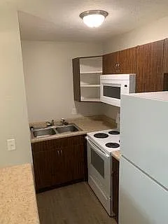 828 E 500 S — Photo 6