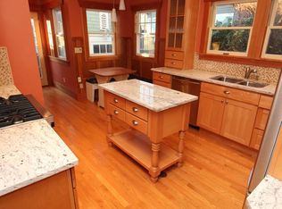 4227 Burke Ave N, Seattle, WA 98103