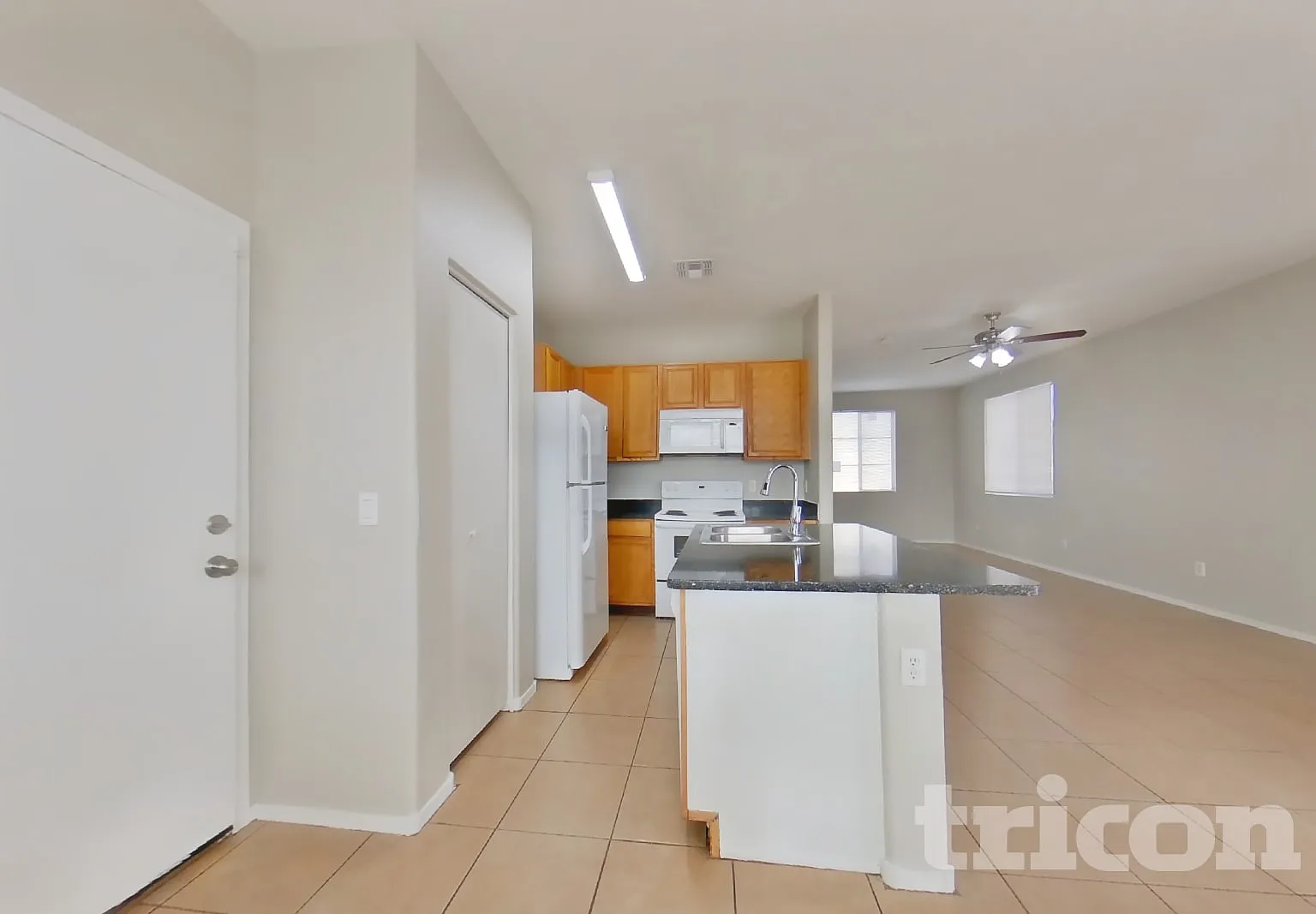 4925 S 15th Place Phoenix AZ — Photo 3