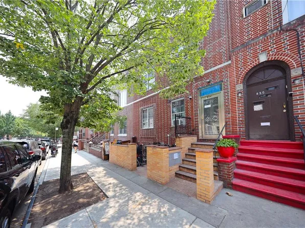 854 44th Street image 3 of 13
