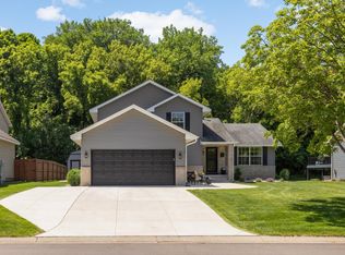 18911 Embers Ave, Farmington, MN 55024