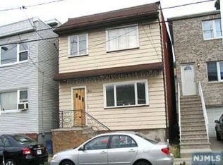 311 9th St, Fairview, NJ 07022