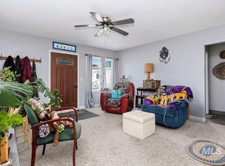 240 2nd St, Hazelton, ID 83335