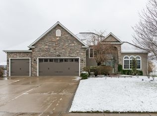 2238 McCormick Trl, Stevensville, MI 49127