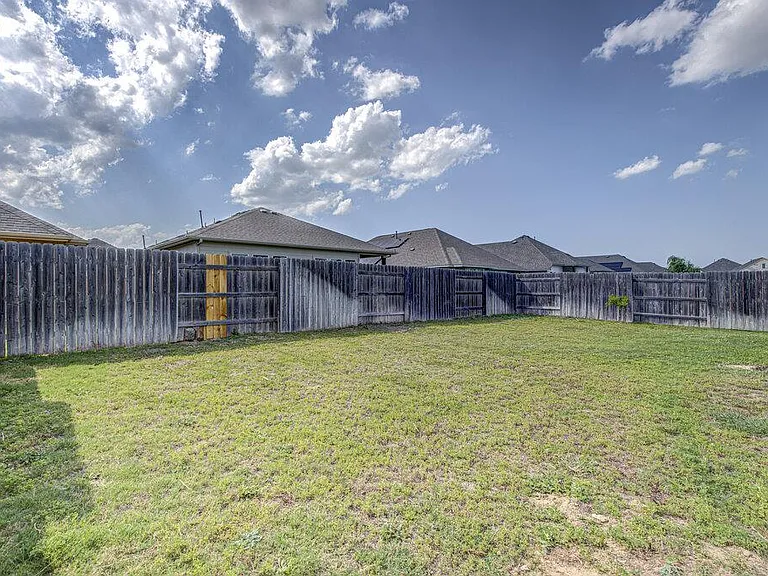 20908 Akbash Ln — Photo 22