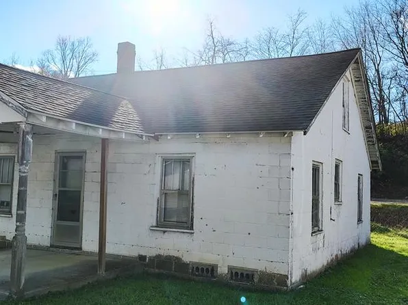 137 Carline Ave, Tazewell, VA 24651
