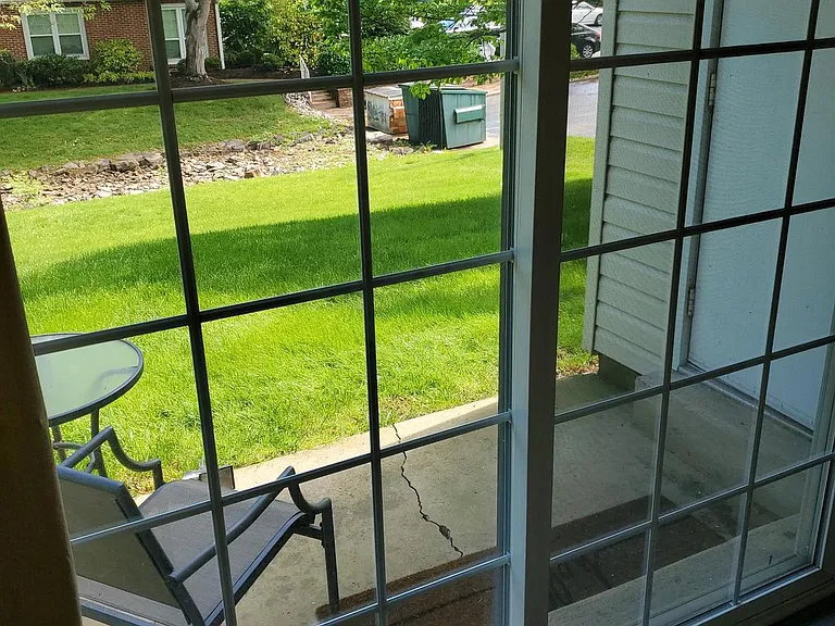 10024 Beacon Hill Dr — Photo 7