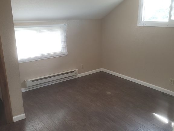 3rd image of 516 E 11th St #B