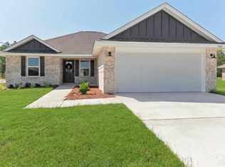7969 Twin Lake Dr, Milton, FL 32583