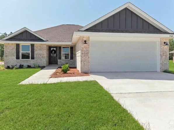 7969 Twin Lake Dr, Milton, FL 32583
