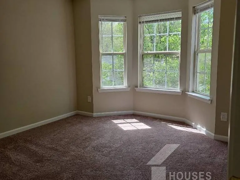 210 Stapleford Park Dr — Photo 13