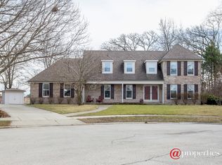 3 Liberty Ct, Cary, IL 60013