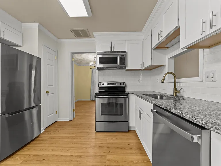 828 Jo Anne Cir — Photo 5