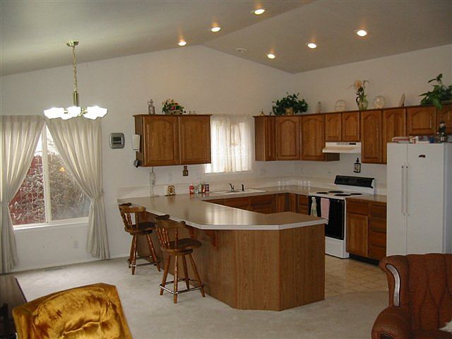 2nd image of 2274 W Amethyst Ave