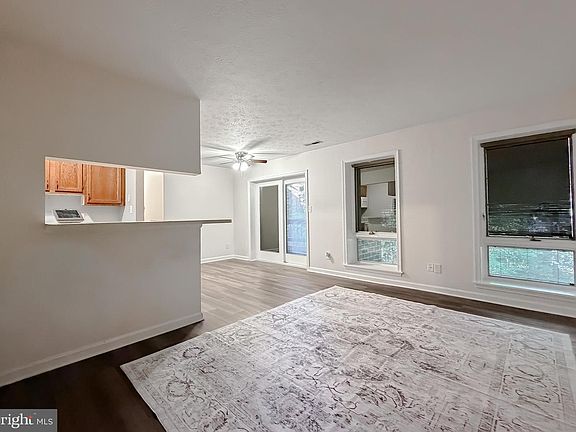4th image of 23250 Chestnut Oak Ct #8C