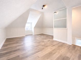 131 Stirton St #3, Hamilton, ON L8L 6G3
