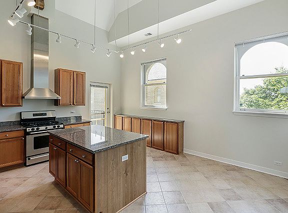 4th image of 210 Leonard Wood S APT 201