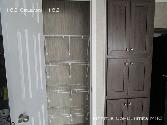 5th image of 182 W Orleans Ct #182