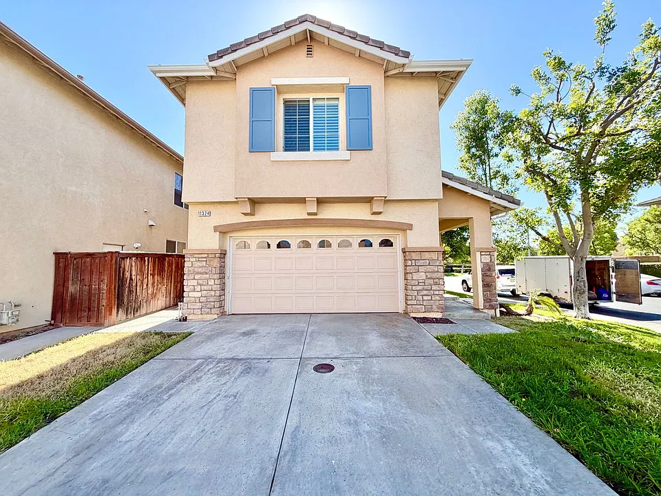 11324 Riverleaf Dr
