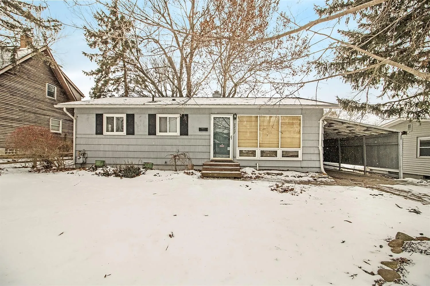 2257 Miller Ave photo 1