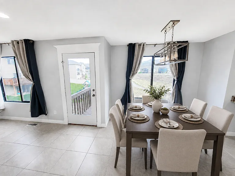 Dining area (furniture not included)