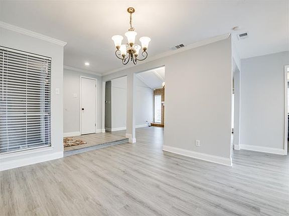4th image of 12 Eastcreek Pl