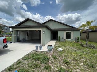394 Shadow Lakes Dr, Lehigh Acres, FL 33974
