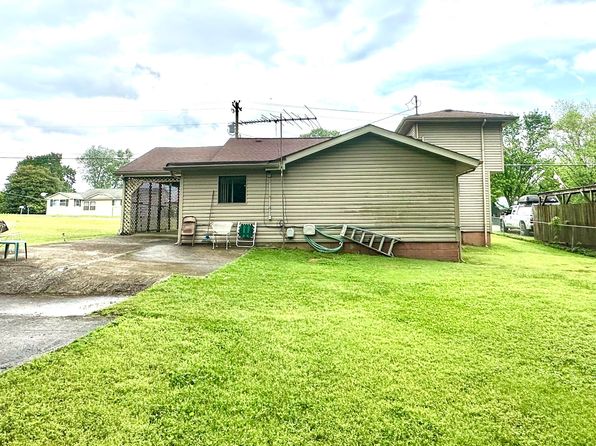 40 Circle Dr, Rossville, GA 30741