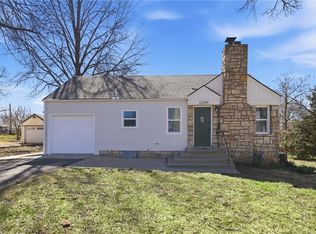 12754 Circle Dr, Shawnee, KS 66216