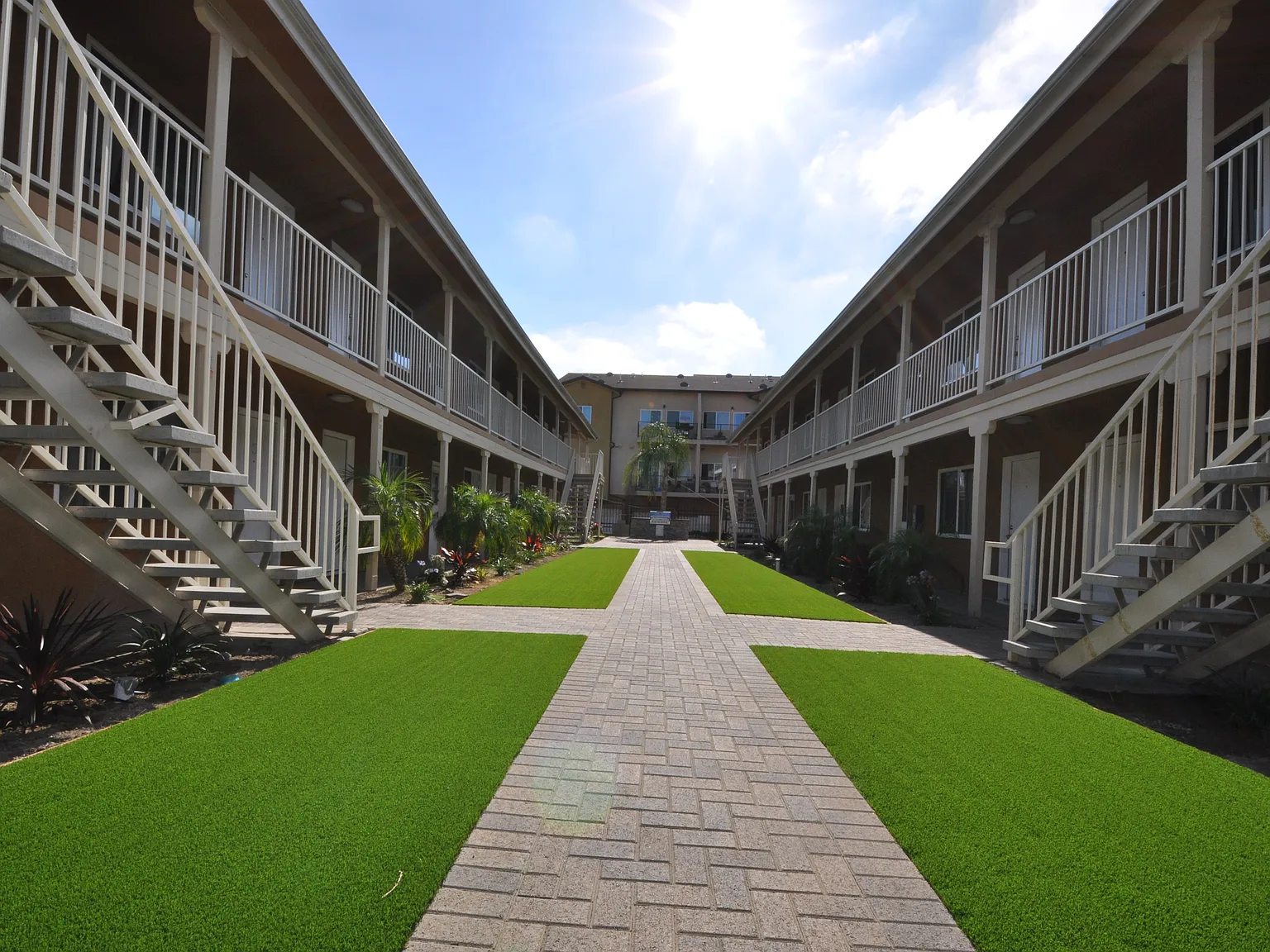Astro Vista Apartments — Photo 3