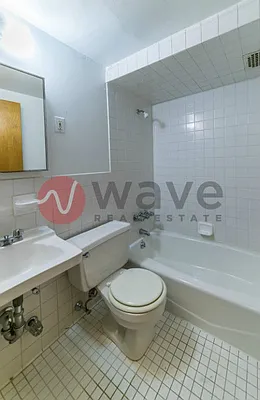 Rented by Wave Real Estate Group | media 23