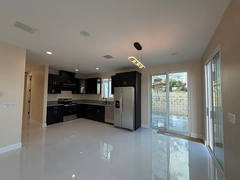10685 Paloma Ave — Photo 5