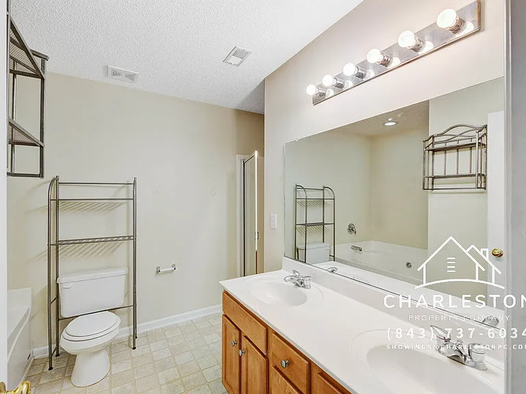 104 Wildberry Ln — Photo 12
