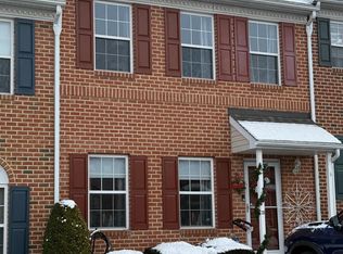 28 Charlemont Ct, Reading, PA 19607