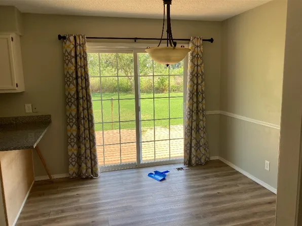 1930 Johns Dr, Mountain Home, AR 72653