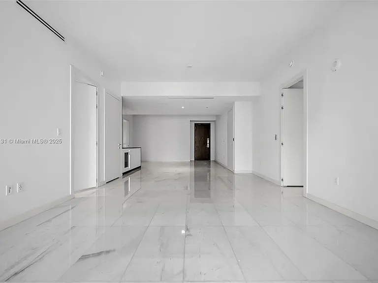 300 Biscayne Blvd #3809 — Photo 28