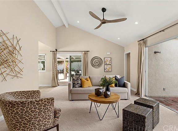 3rd image of 6590 E Calle Del Norte