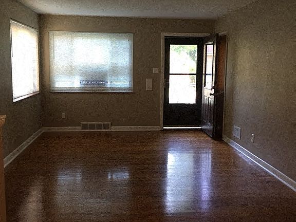 2nd image of 2973 Hull Ave
