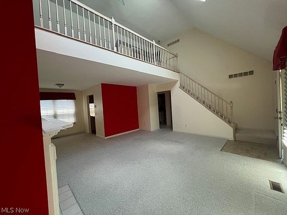 3rd image of 130 Marwyck Place Ln
