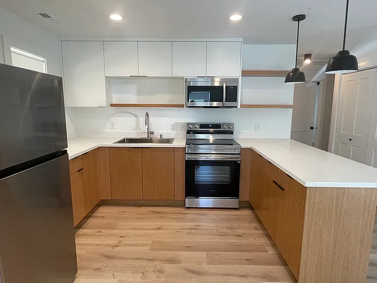 2339 Derby Dr — Photo 6