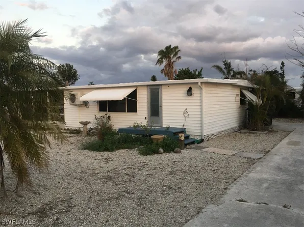 4885 Sandpiper Dr, Saint James City, FL 33956